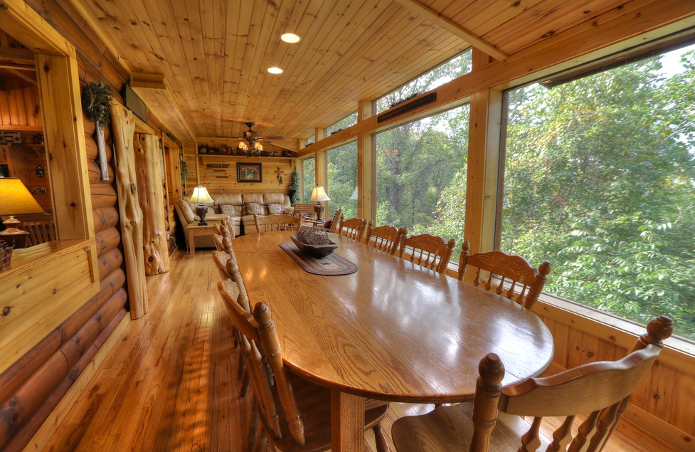 Cabin 83 Oak Haven Resort Spa