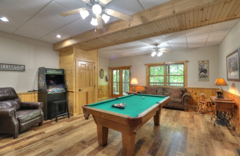 3-Bedroom Cabin Smoky Mountains TN | Oak Haven Resort & Spa